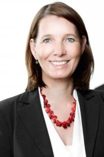 Martina Pfitzer, Immobilienpassion GmbH & Co. KG