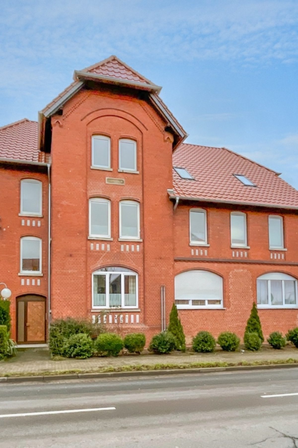 Dachgeschosswohnung in Laatzen-Össelse – Foto 1 von 26
