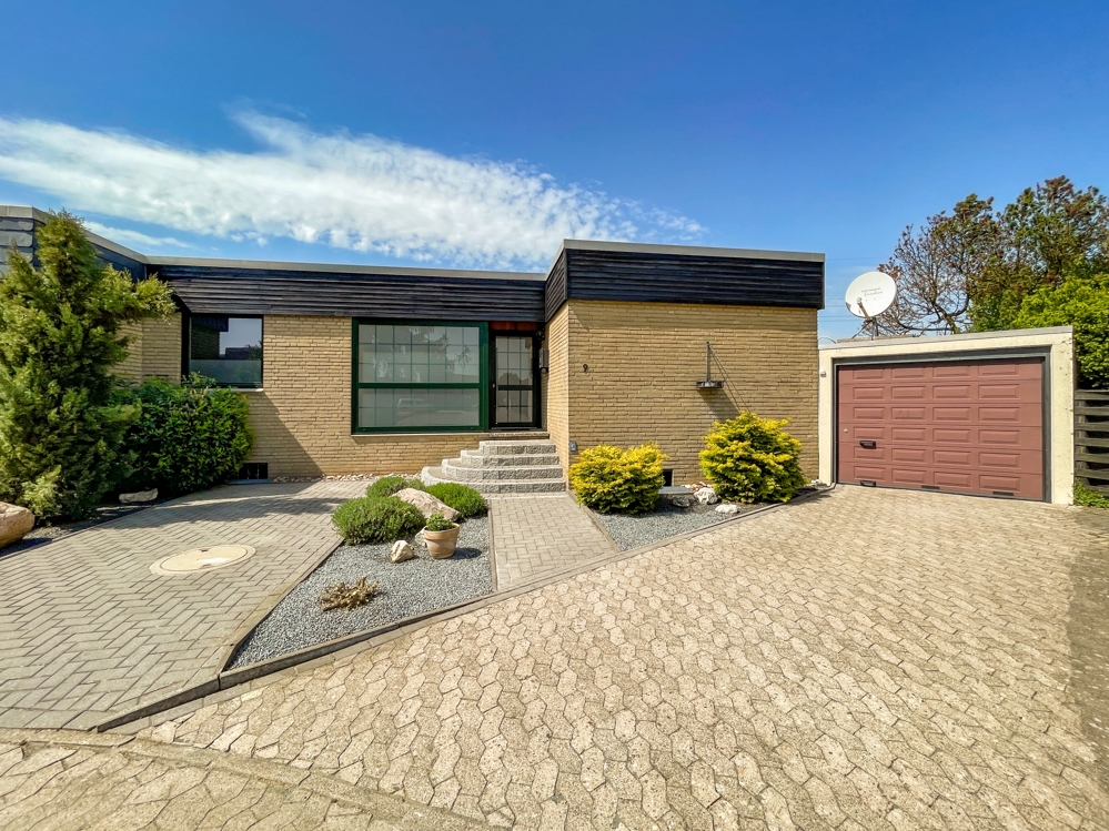 *** VERKAUFT *** Atrium Reihenendbungalow in familienfreundlicher Lage!, 30880 Laatzen / Oesselse, Reihenendhaus