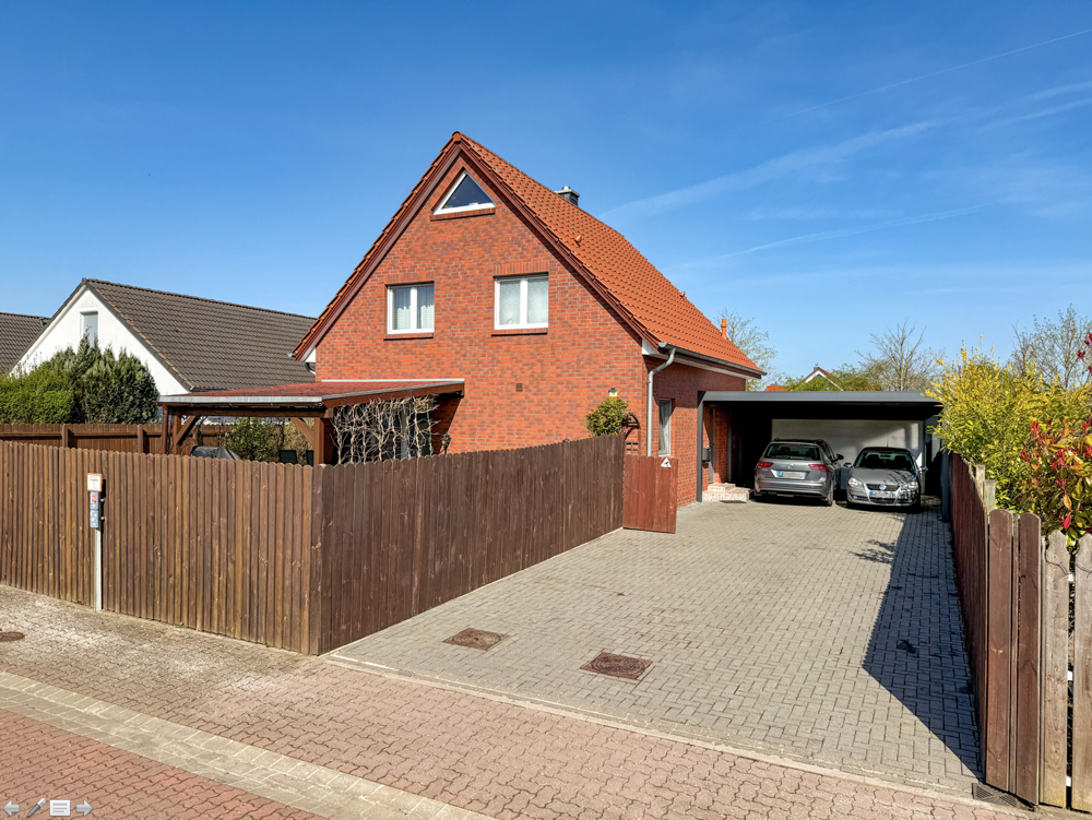 *** VERKAUFT *** Einfamilienhaus für die ganze Familie!, 30880 Laatzen / Oesselse, Einfamilienhaus