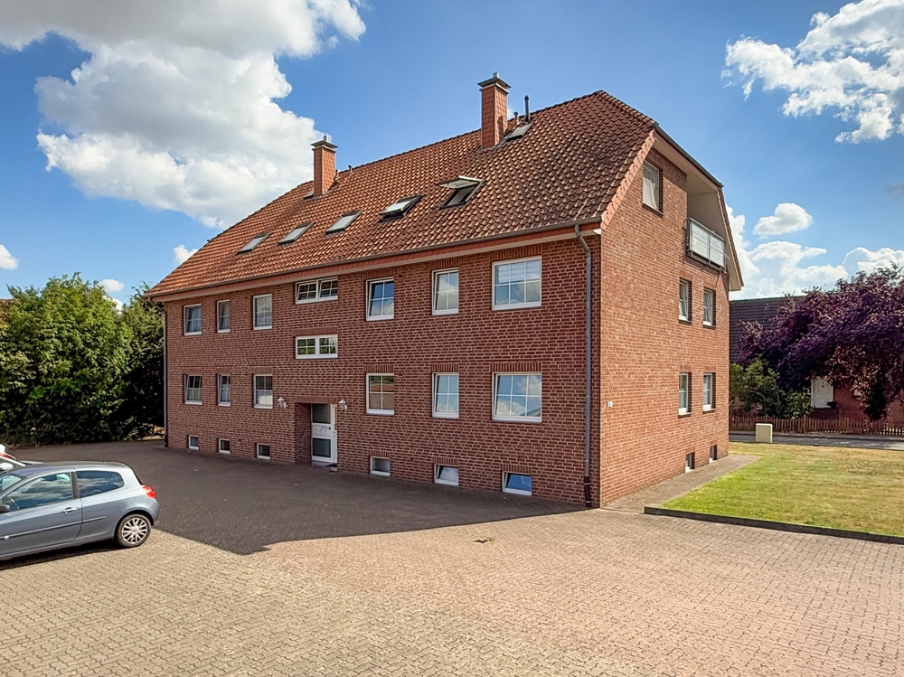 *** VERKAUFT *** Kapitalanleger aufgepasst: Attraktives Mehrfamilienhaus mit 6 Wohneinheiten!, 31246 Lahstedt / Adenstedt, Mehrfamilienhaus