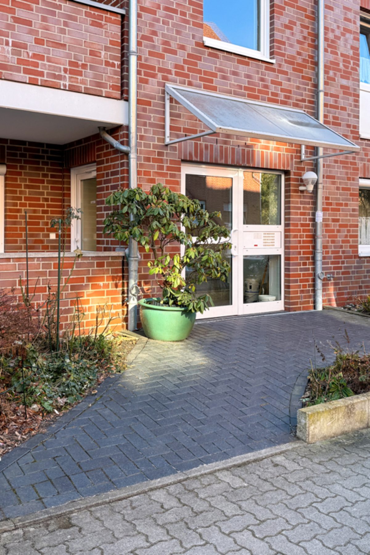 Etagenwohnung in Laatzen – Foto 1 von 12